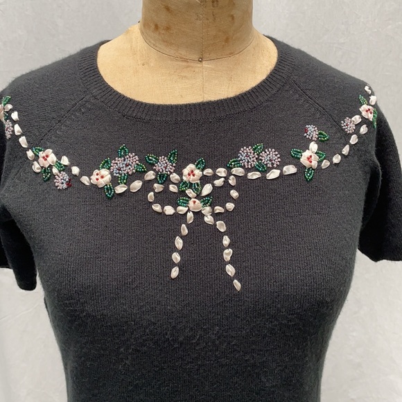 Beautiful cashmere sweater with ribbon & beading. - Picture 2 of 5